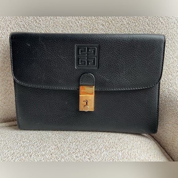 Givenchy clutch wristlet secondhand - Picture 2 of 10